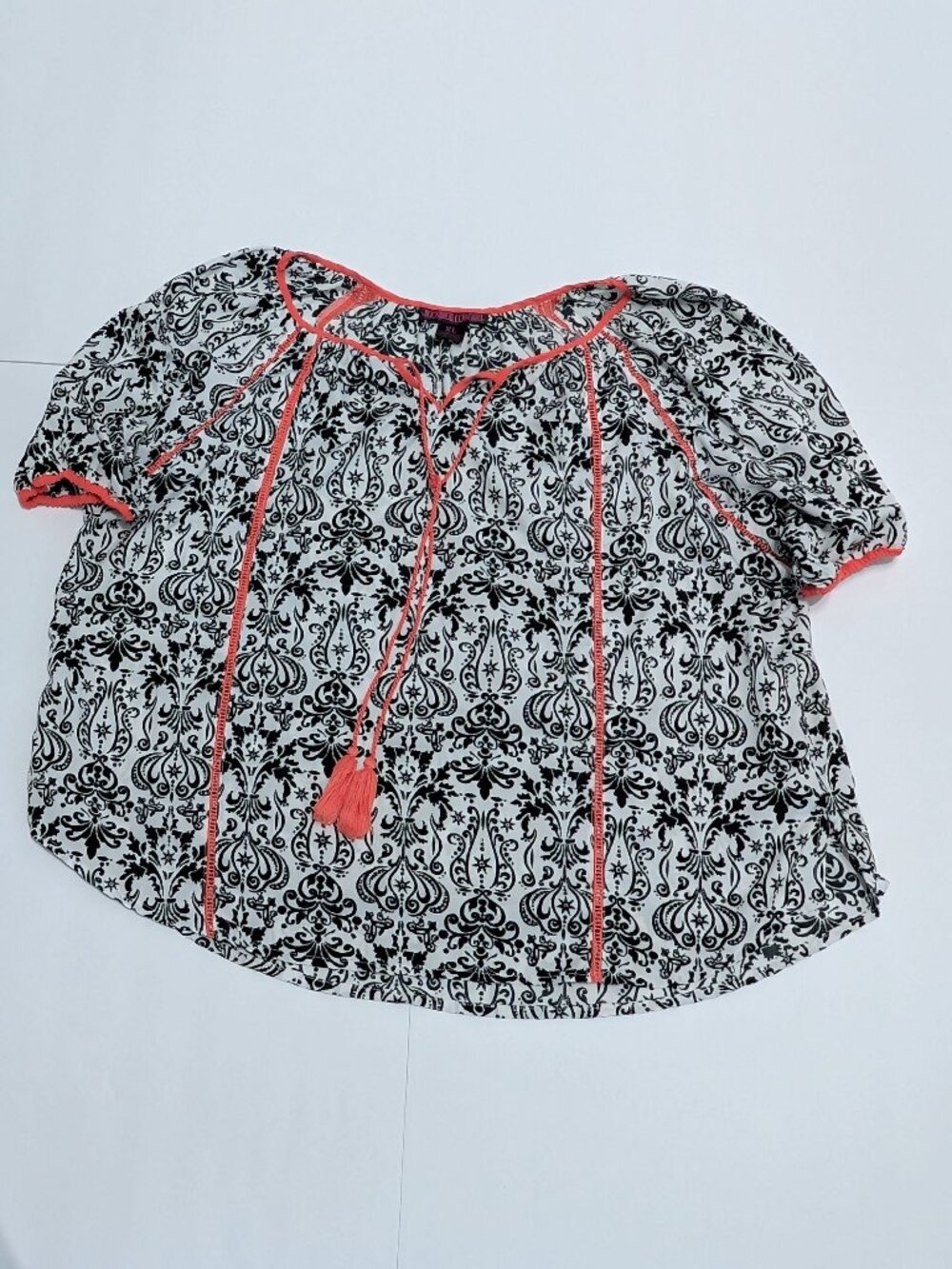Rock&Roll Cowgirl Short Sleeve Black & White Scroll Print With Coral Trim XL
